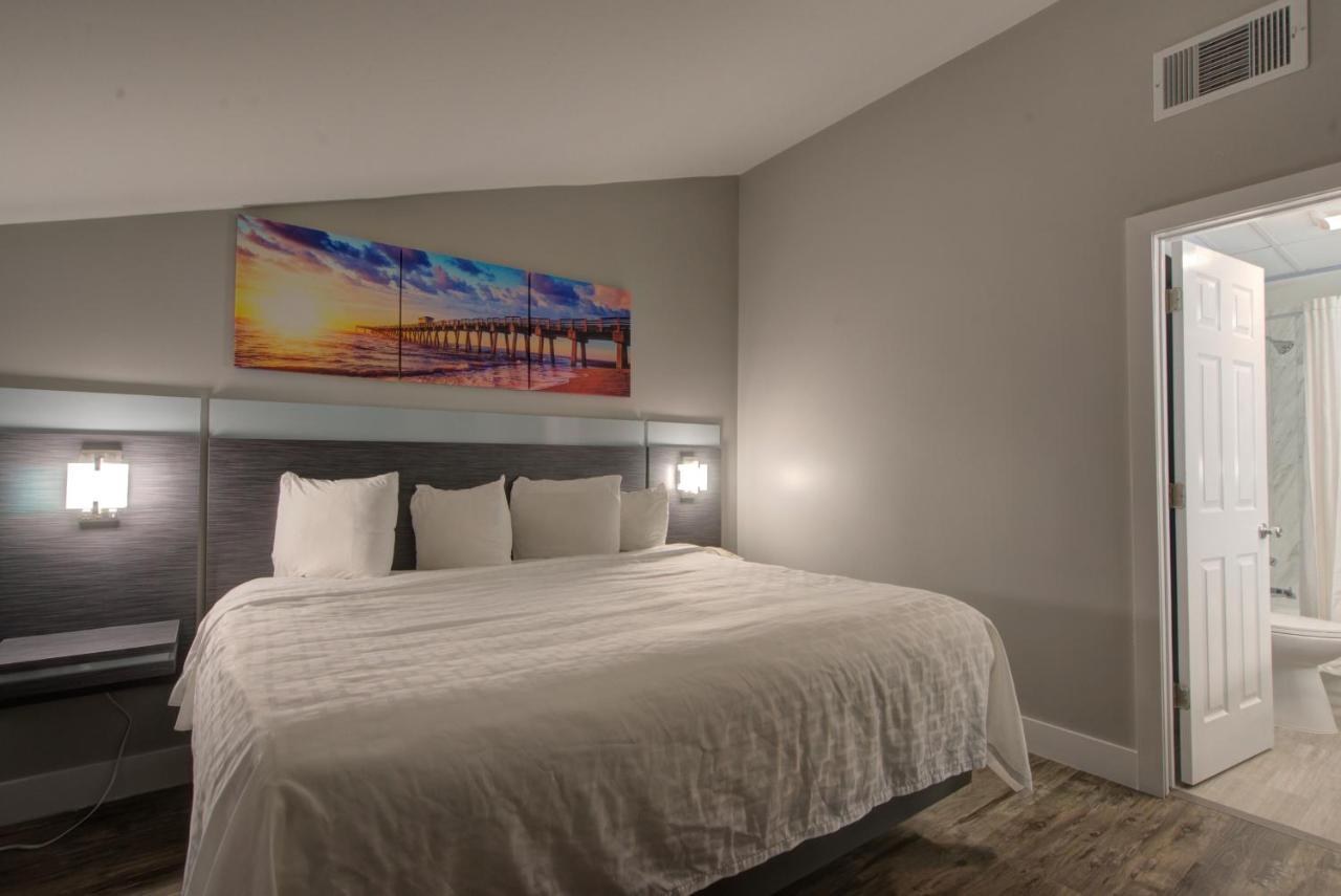 Hotel Clarion Pointe Tampa-Brandon Near Fairgrounds And Casino Mango Exterior foto